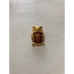 Avon Precious Sentiments Owl Lapel Pin Gold & Amber Colors w/Faux Jewel Eyes